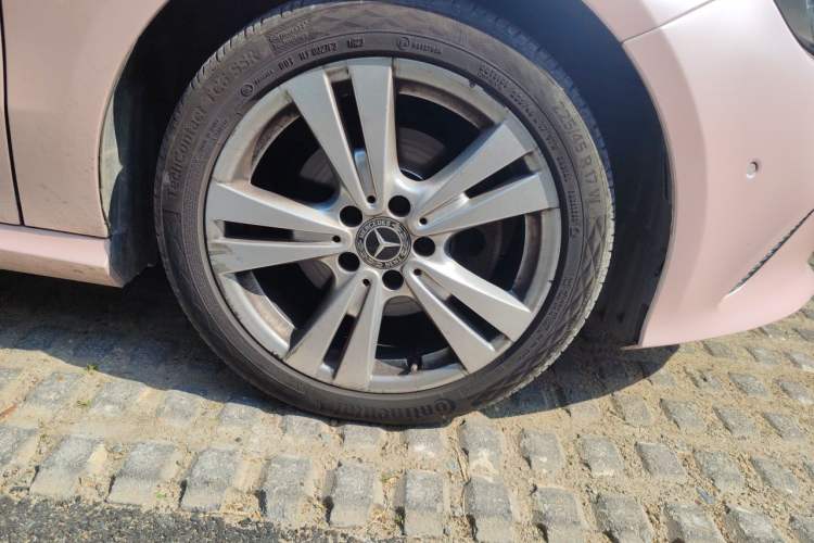Used Mercedes-Benz A-Class 2017 Revised A 200 Dynamic Edition Right Front Wheel Hub