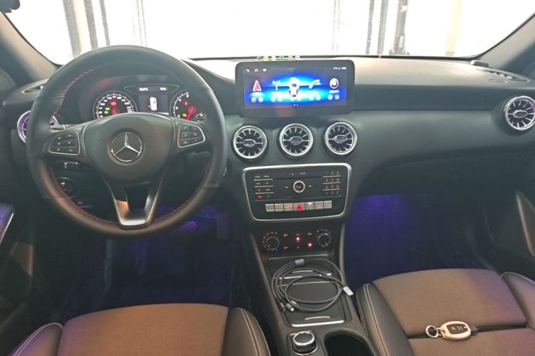 Used Mercedes-Benz A-Class 2017 A 200 Dynamic Edition Center Console