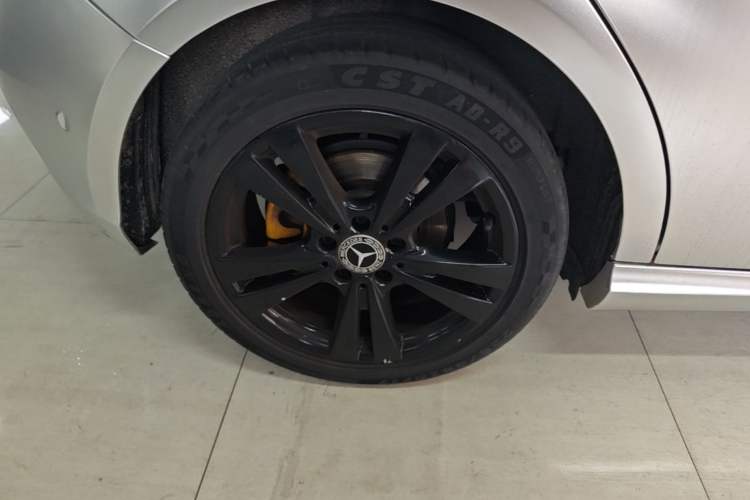 Used Mercedes-Benz A-Class 2017 A 200 Dynamic Edition Right Rear Wheel Hub