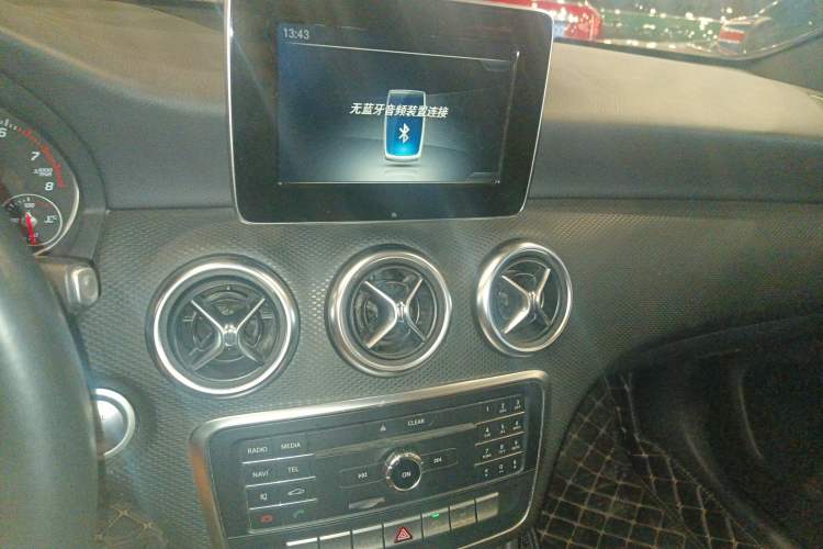 Used Mercedes-Benz A-Class 2017 Revised A 200 Dynamic Edition Audio And AC Panel