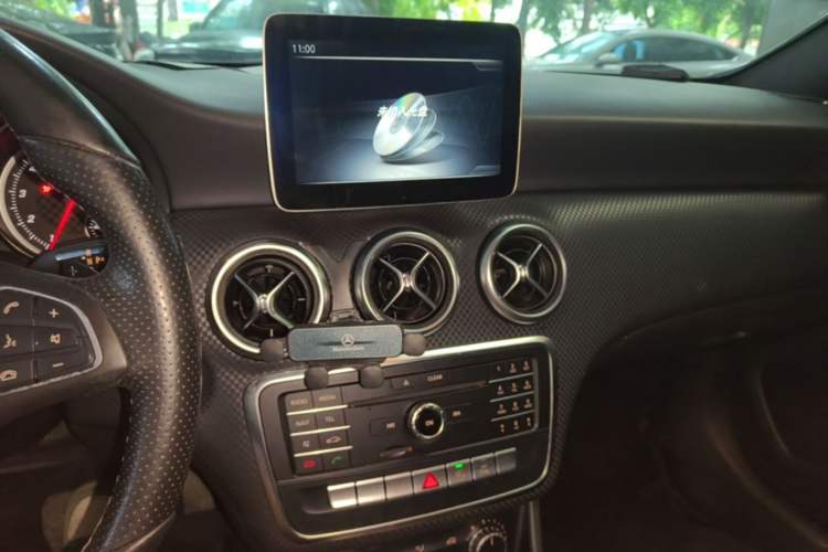 Used Mercedes-Benz A-Class 2017 A 200 Fashion Model Audio And AC Panel