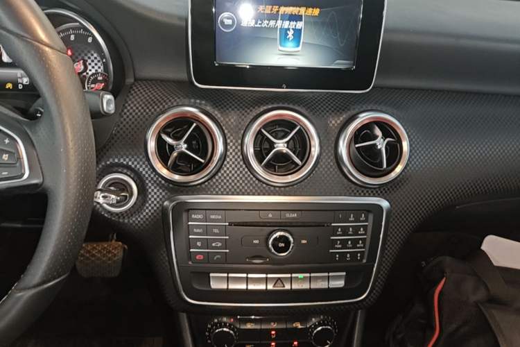 Used Mercedes-Benz A-Class 2017 A 200 Fashion Model Audio And AC Panel