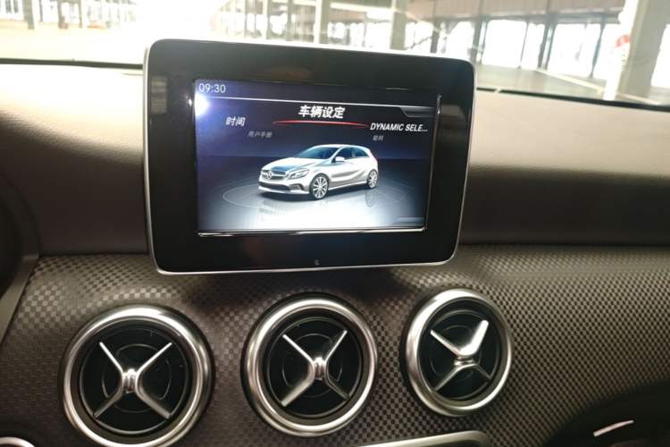 Used Mercedes-Benz A-Class 2017 A 200 Fashion Model Audio And AC Panel