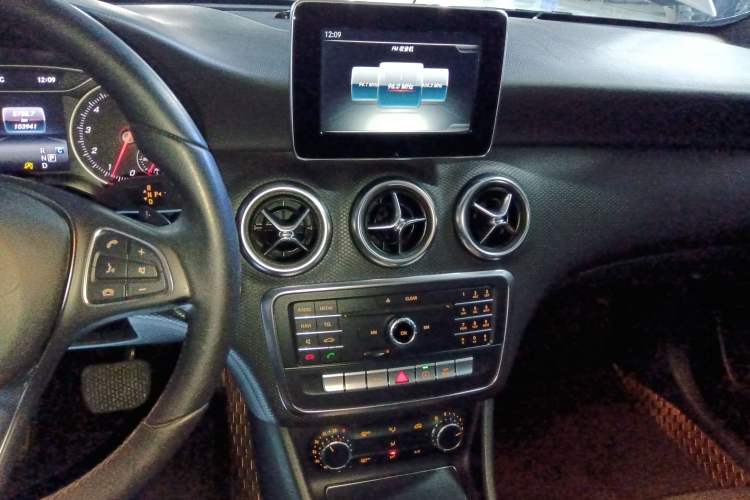 Used Mercedes-Benz A-Class 2017 A 200 Dynamic Edition Audio And AC Panel