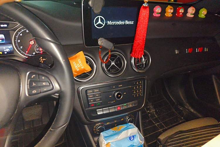 Used Mercedes-Benz A-Class 2017 A 200 Dynamic Edition Audio And AC Panel