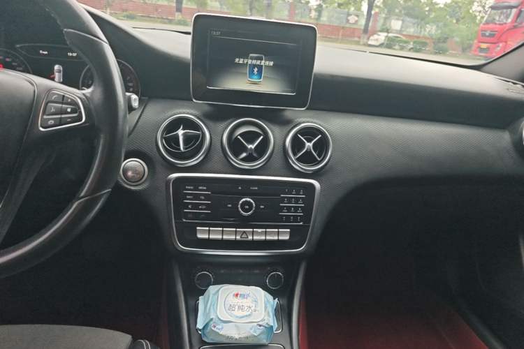 Used Mercedes-Benz A-Class 2017 Revised A 200 Dynamic Edition Audio And AC Panel