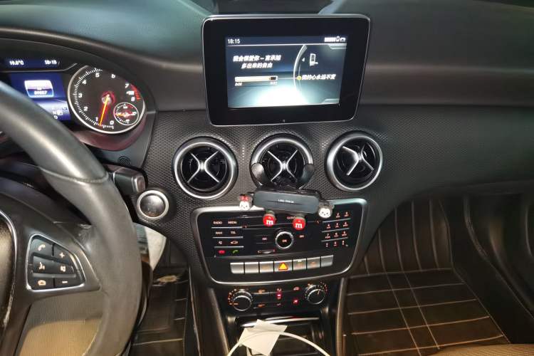 Used Mercedes-Benz A-Class 2017 A 200 Dynamic Edition Audio And AC Panel