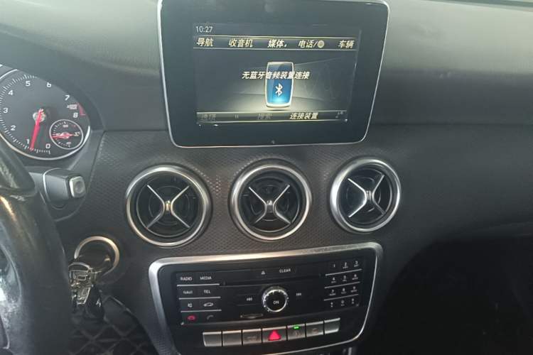 Used Mercedes-Benz A-Class 2017 Revised A 200 Dynamic Edition Audio And AC Panel