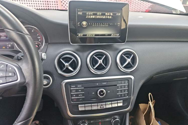 Used Mercedes-Benz A-Class 2017 Revised A 200 Dynamic Edition Audio And AC Panel