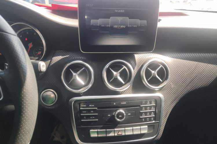 Used Mercedes-Benz A-Class 2017 A 200 Fashion Model Audio And AC Panel