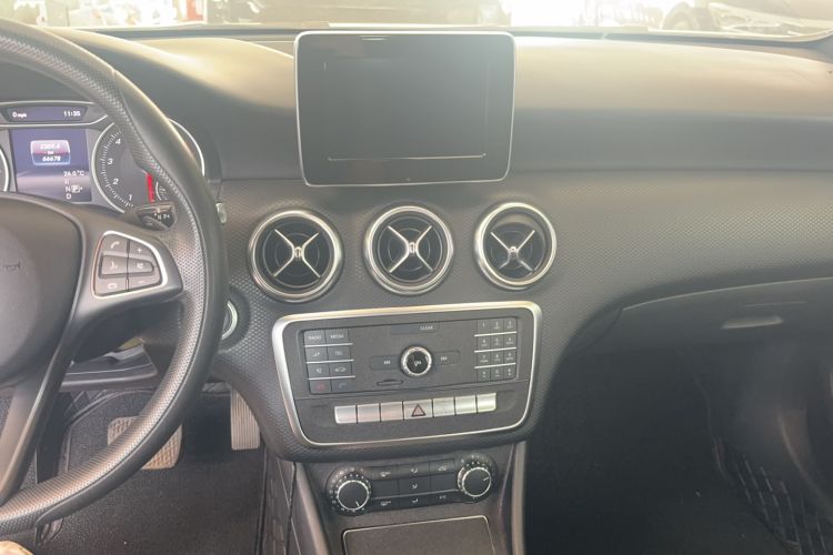 Used Mercedes-Benz A-Class 2017 Revised A 180 Audio And AC Panel