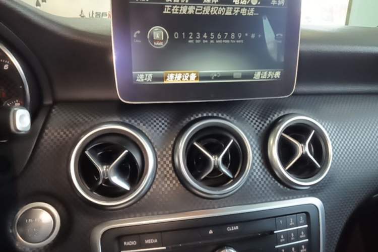 Used Mercedes-Benz A-Class 2017 Revised Version A 200 Fashion Edition Audio And AC Panel