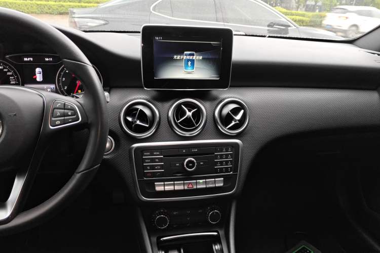 Used Mercedes-Benz A-Class 2017 Revised A 200 Dynamic Edition Audio And AC Panel