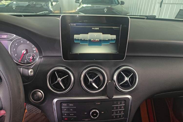 Used Mercedes-Benz A-Class 2017 A 180 Audio And AC Panel
