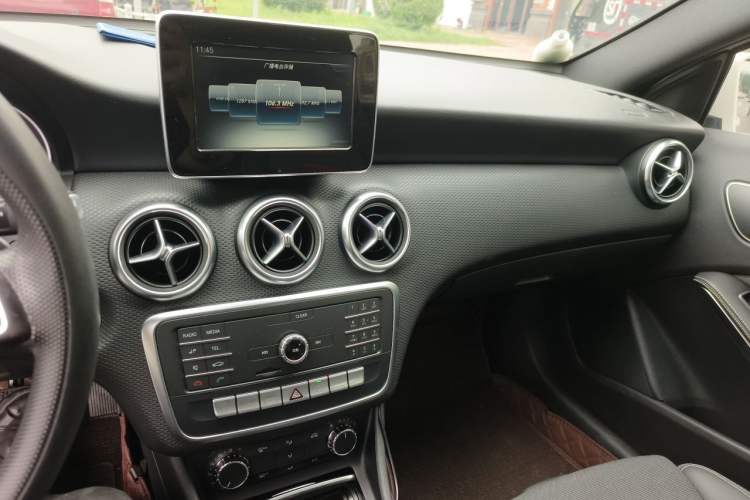 Used Mercedes-Benz A-Class 2017 A 180 Audio And AC Panel
