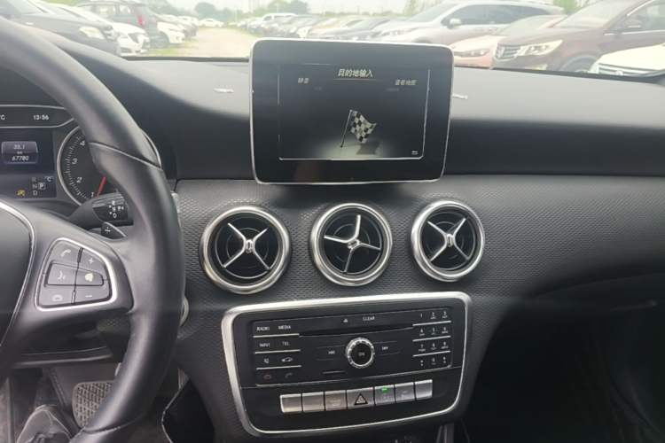 Used Mercedes-Benz A-Class 2017 Revised A 200 Dynamic Edition Audio And AC Panel