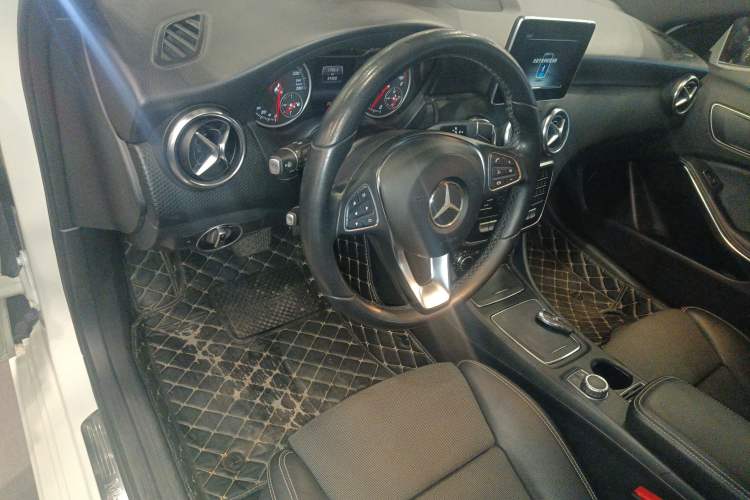 Used Mercedes-Benz A-Class 2017 Revised A 200 Dynamic Edition Center Console