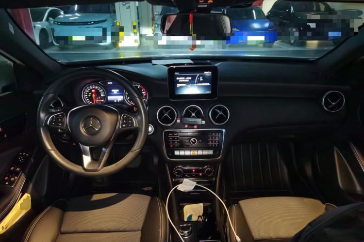 Used Mercedes-Benz A-Class 2017 A 200 Dynamic Edition Center Console