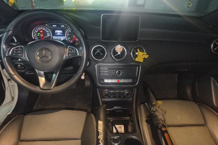 Used Mercedes-Benz A-Class 2017 A 200 Dynamic Edition Center Console