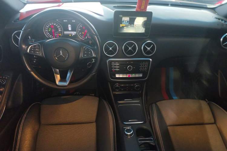 Used Mercedes-Benz A-Class 2017 A 200 Dynamic Edition Center Console