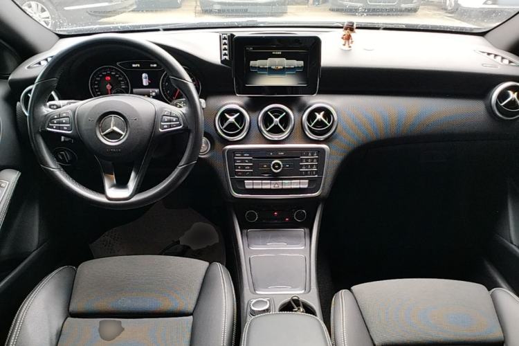 Used Mercedes-Benz A-Class 2017 A 200 Dynamic Edition Center Console