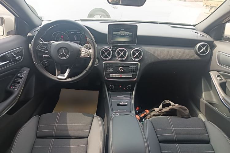 Used Mercedes-Benz A-Class 2017 A 200 Dynamic Edition Center Console