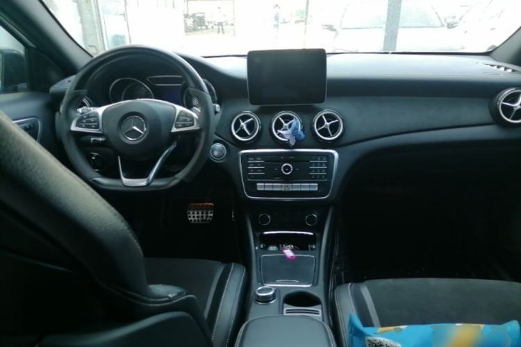 Used Mercedes-Benz A-Class 2017 A 200 Polar Limited Edition Center Console