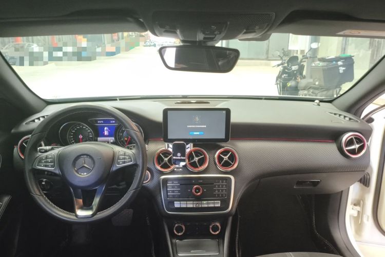 Used Mercedes-Benz A-Class 2017 Revised Version A 200 Fashion Edition Center Console