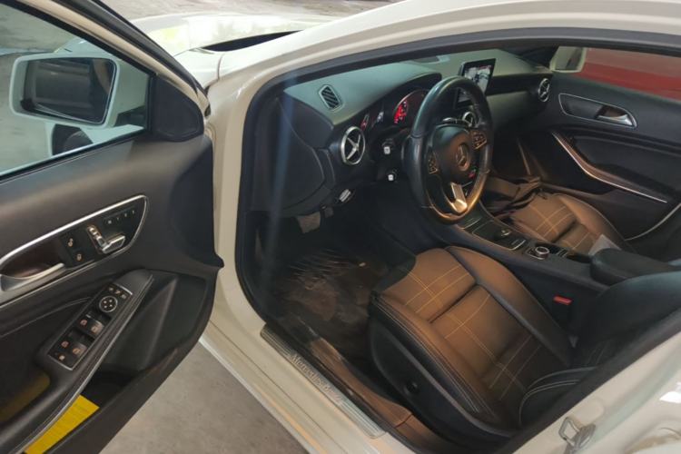 Used Mercedes-Benz A-Class 2017 A 200 Fashion Model Driver Seat
