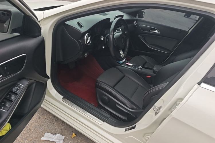 Used Mercedes-Benz A-Class 2017 Revised A 200 Dynamic Edition Driver Seat