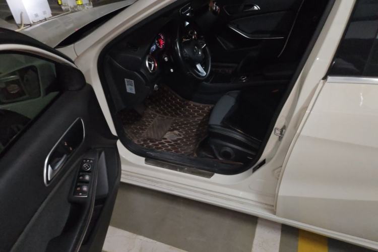Used Mercedes-Benz A-Class 2017 Revised A 200 Dynamic Edition Driver Seat