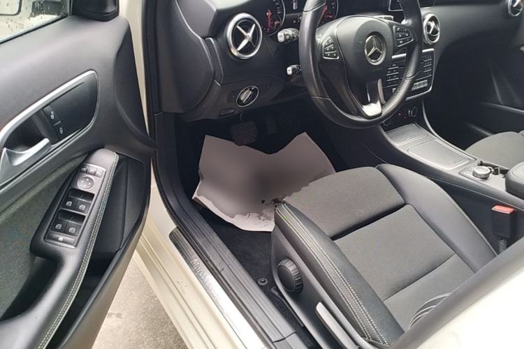Used Mercedes-Benz A-Class 2017 A 200 Dynamic Edition Driver Seat