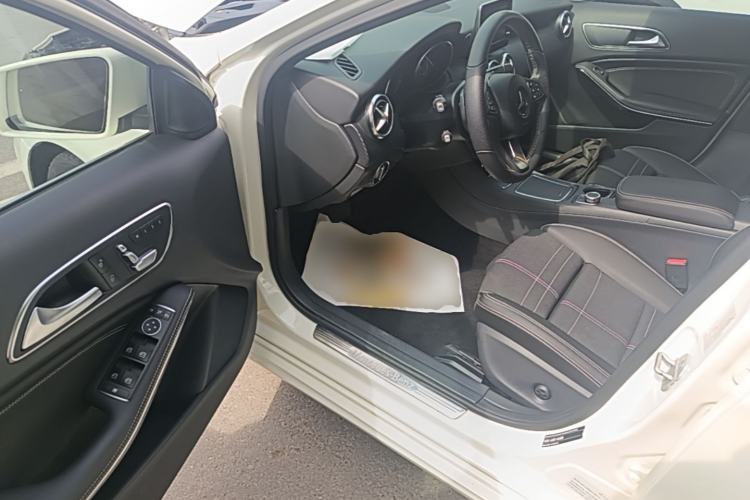 Used Mercedes-Benz A-Class 2017 A 200 Dynamic Edition Driver Seat