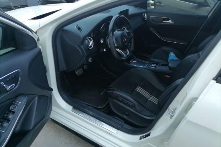 Used Mercedes-Benz A-Class 2017 A 200 Polar Limited Edition Driver Seat