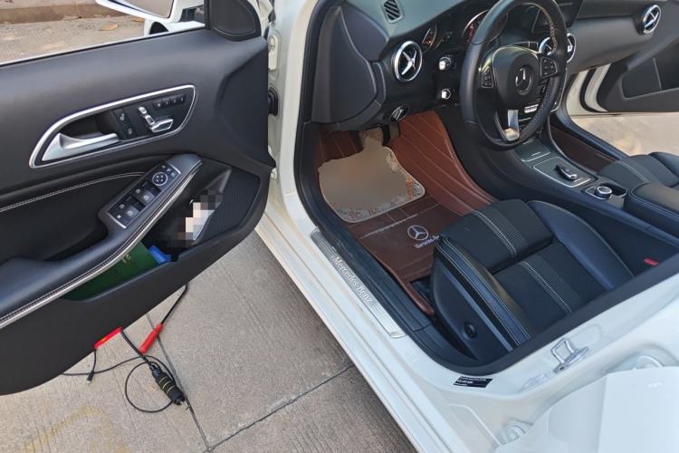 Used Mercedes-Benz A-Class 2017 Revised Version A 200 Fashion Edition Driver Seat