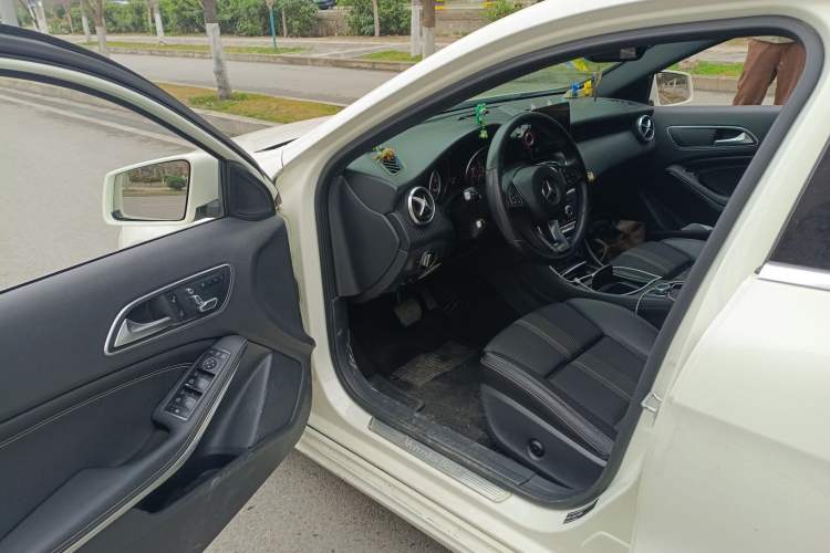 Used Mercedes-Benz A-Class 2017 A 200 Fashion Model Driver Seat