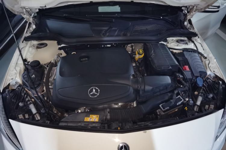 Used Mercedes-Benz A-Class 2017 A 200 Dynamic Edition Engine Bay