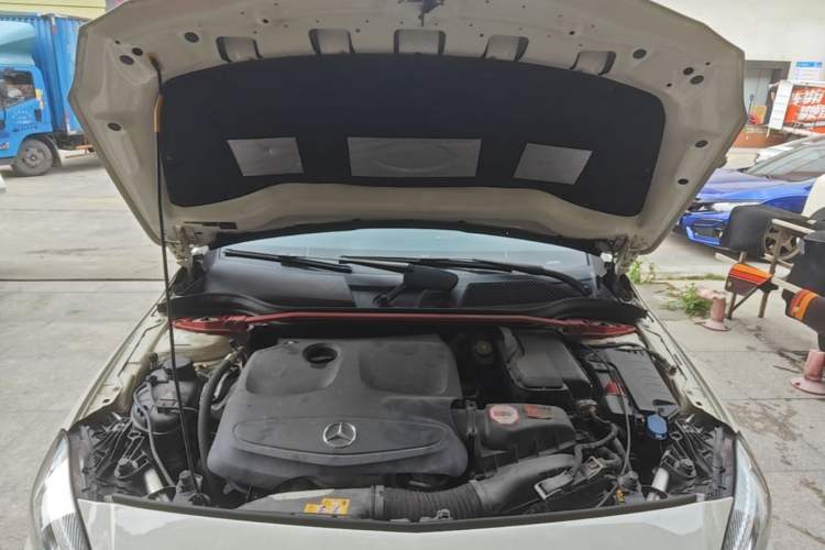 Used Mercedes-Benz A-Class 2017 A 200 Sport Engine Bay