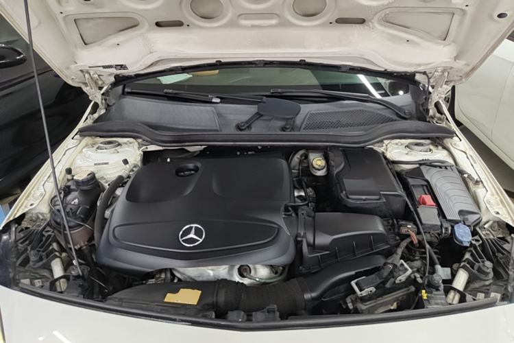 Used Mercedes-Benz A-Class 2017 A 200 Dynamic Edition Engine Bay