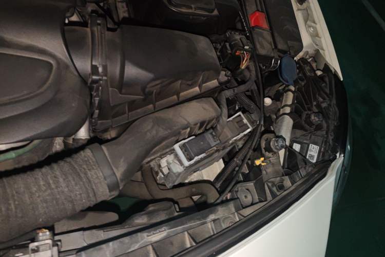 Used Mercedes-Benz A-Class 2017 A 200 Dynamic Edition Engine Bay Left