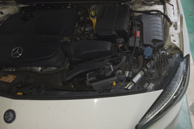 Used Mercedes-Benz A-Class 2017 A 200 Dynamic Edition Engine Bay Left