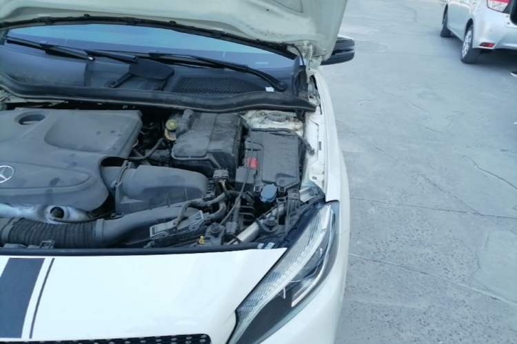 Used Mercedes-Benz A-Class 2017 A 200 Polar Limited Edition Engine Bay Left