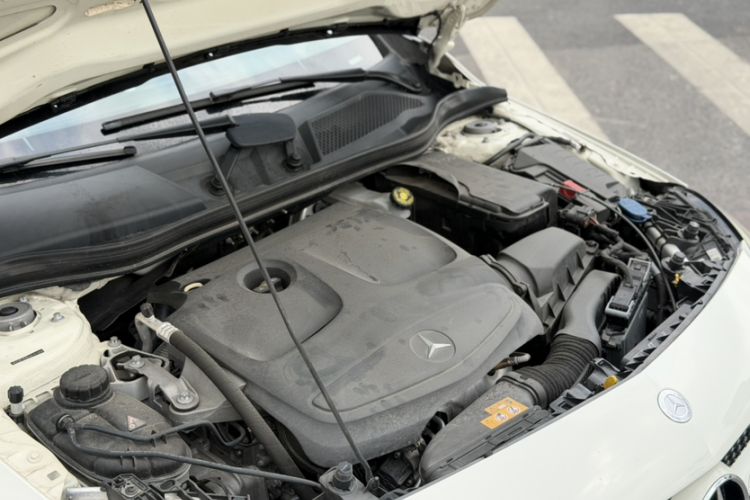 Used Mercedes-Benz A-Class 2017 A 200 Dynamic Edition Engine Bay