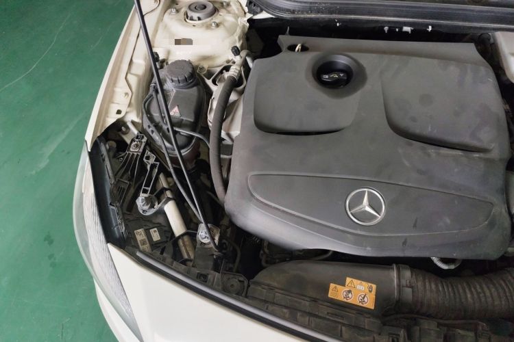 Used Mercedes-Benz A-Class 2017 Revised Version A 200 Fashion Edition Engine Bay Right