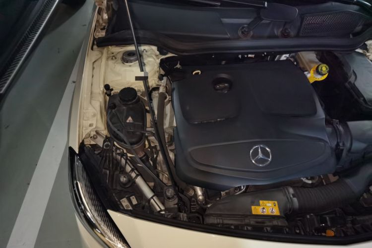 Used Mercedes-Benz A-Class 2017 A 200 Dynamic Edition Engine Bay Right
