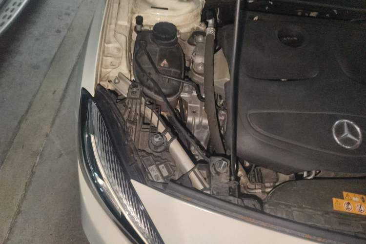 Used Mercedes-Benz A-Class 2017 A 200 Dynamic Edition Engine Bay Right