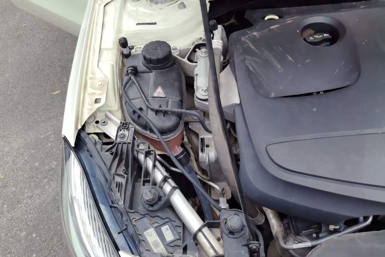 Used Mercedes-Benz A-Class 2017 A 200 Dynamic Edition Engine Bay Right