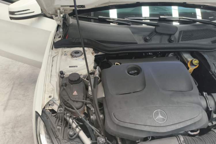 Used Mercedes-Benz A-Class 2017 Revised Version A 200 Fashion Edition Engine Bay Right