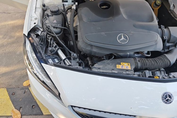 Used Mercedes-Benz A-Class 2017 Revised Version A 200 Fashion Edition Engine Bay Right