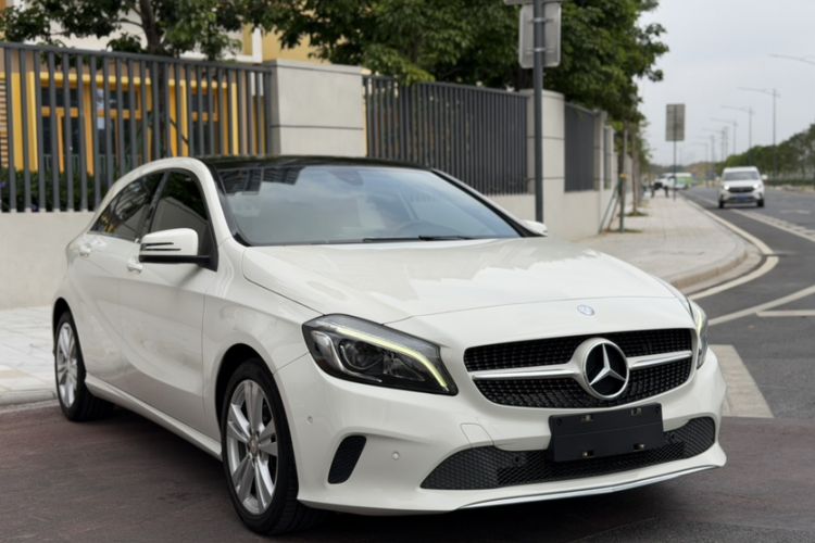 Used Mercedes-Benz A-Class 2017 A 200 Dynamic Edition Exterior 1